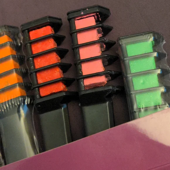 ❤️ Mini Hair Color Combs - Picture 3 of 7